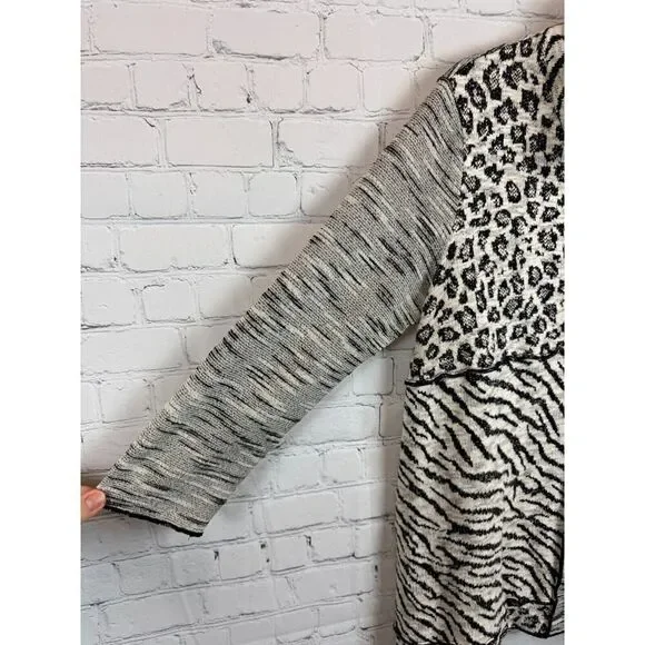 ALI MILES black white animal print button knit 3/4 sleeve cardigan sweater M - Picture 6 of 9